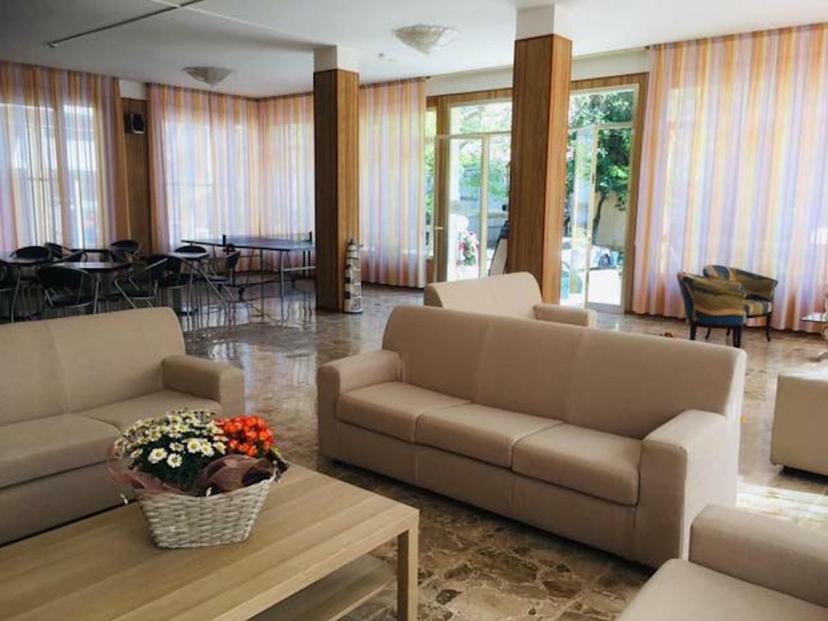 Hotel Rio Чезенатіко Екстер'єр фото